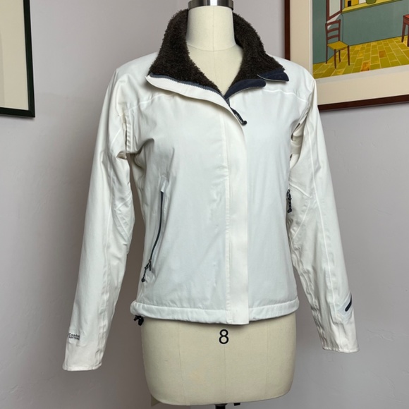 Mountain Hardware Jackets & Blazers - Mountain Hardware S/P white conduit soft shell lined jacket